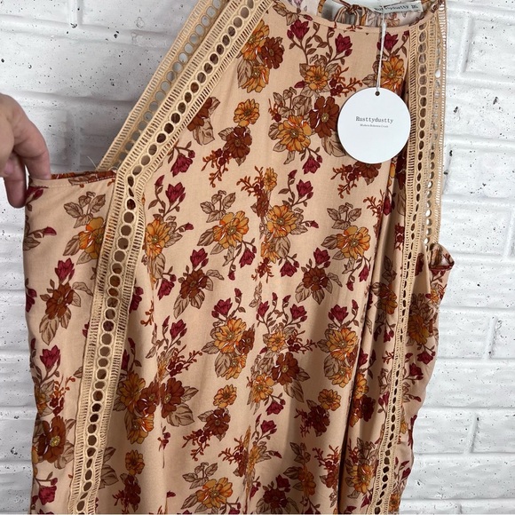 RUSTTY DISTTY Plus Size 3X Boho Floral Tank with Embroidery trim detail - Picture 8 of 8